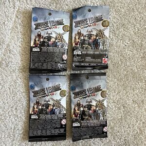 4 x NEW Mattel FGH59 DC Justice League Movie Mighty Minis Series 1 Mystery Packs